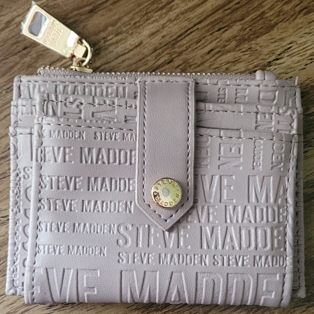 Steve Madden Embossed Logo Wallet in Taupe